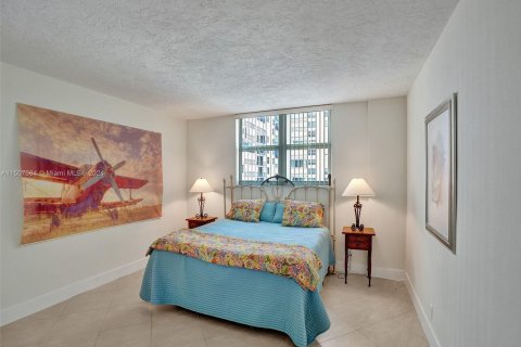 Condo in Fort Lauderdale, Florida, 1 bedroom  № 929231 - photo 8