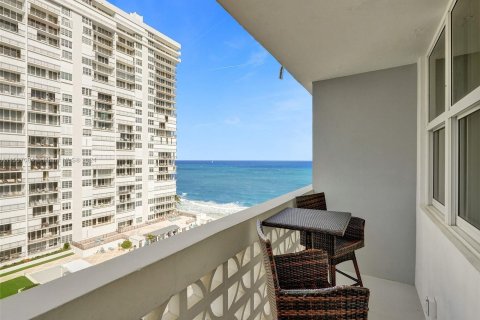 Condo in Fort Lauderdale, Florida, 1 bedroom  № 929231 - photo 26