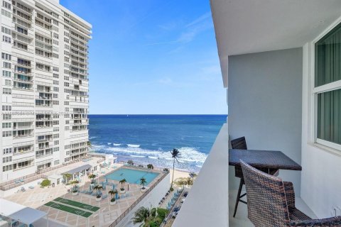 Condo in Fort Lauderdale, Florida, 1 bedroom  № 929231 - photo 2