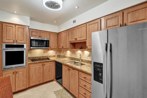 Condo in Fort Lauderdale, Florida, 1 bedroom  № 929231 - photo 5