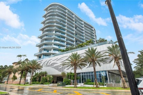 Condo in Sunny Isles Beach, Florida, 2 bedrooms  № 1387973 - photo 15