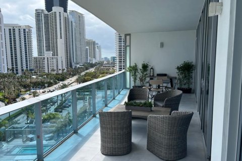 Condo in Sunny Isles Beach, Florida, 2 bedrooms  № 1387973 - photo 11