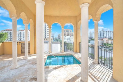 Apartment in Coral Gables, Florida 2 bedrooms, 109.07 sq.m. № 1387972 - photo 25