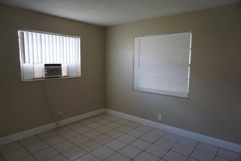 Снять в аренду квартиру в Ривьера-Бич, Флорида 2 спальни, 74.32м2, № 1155590 - фото 4