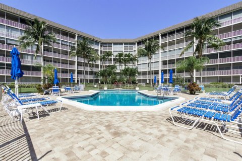 Condo in Deerfield Beach, Florida, 2 bedrooms  № 959504 - photo 10