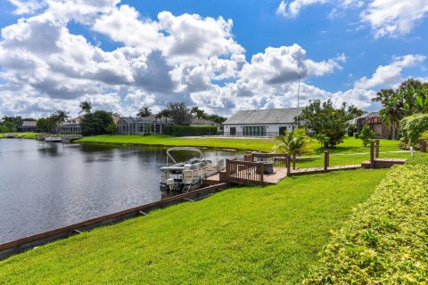 Villa ou maison à vendre à Wellington, Floride: 4 chambres, 321.53 m2 № 471423 - photo 4