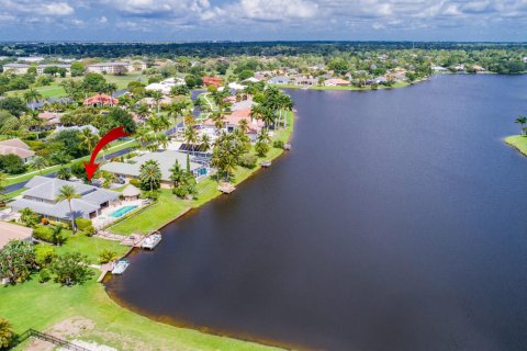 Villa ou maison à vendre à Wellington, Floride: 4 chambres, 321.53 m2 № 471423 - photo 3