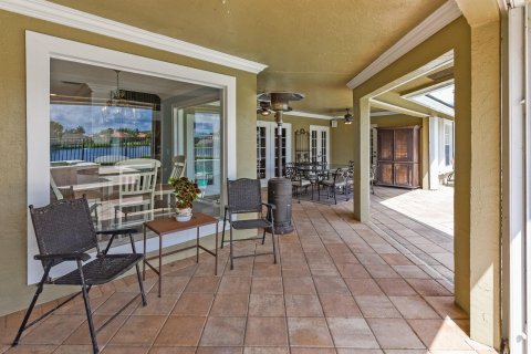 Villa ou maison à vendre à Wellington, Floride: 4 chambres, 321.53 m2 № 471423 - photo 12