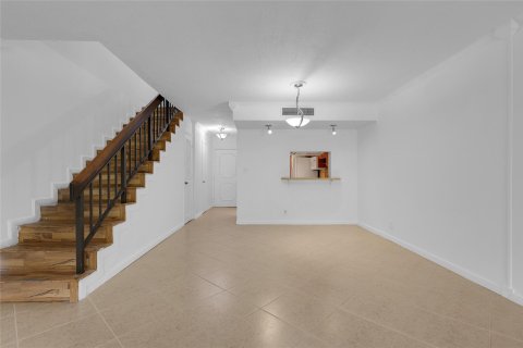 Copropriété à vendre à Fort Lauderdale, Floride: 2 chambres, 130.99 m2 № 1093560 - photo 17