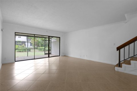 Copropriété à vendre à Fort Lauderdale, Floride: 2 chambres, 130.99 m2 № 1093560 - photo 19