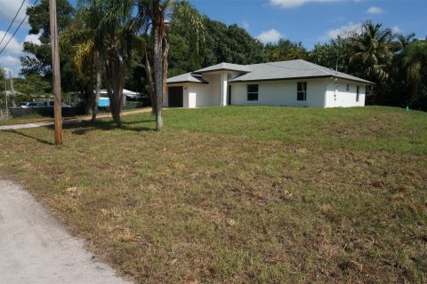 House in Lake Worth, Florida 3 bedrooms, 130.62 sq.m. № 1217505 - photo 18