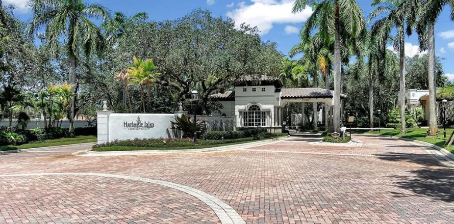 Villa ou maison à North Palm Beach, Floride 4 chambres, 441.84 m2 № 642808