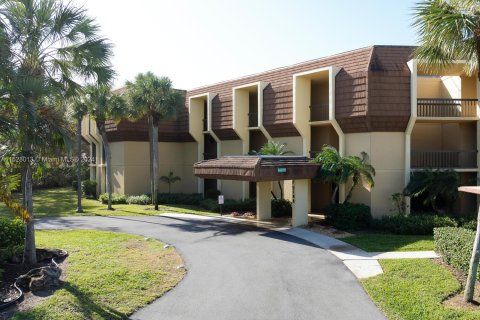 Copropriété à vendre à Palm Beach Gardens, Floride: 2 chambres, 140.38 m2 № 1002241 - photo 1