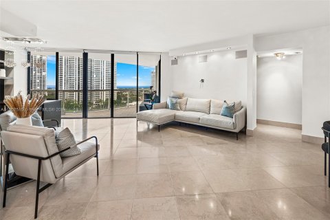 Condo in Aventura, Florida, 2 bedrooms  № 1238378 - photo 22