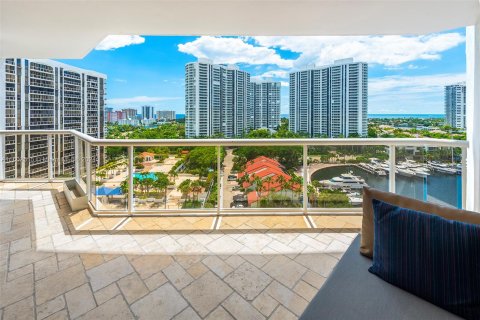 Condo in Aventura, Florida, 2 bedrooms  № 1238378 - photo 3