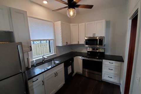 House in Edgewater, Florida 2 bedrooms, 74.41 sq.m. № 1346385 - photo 6