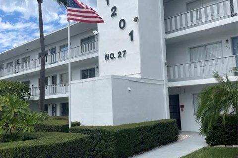 Condominio en venta en Seminole, Florida, 2 dormitorios, 84.73 m2 № 1405540 - foto 3