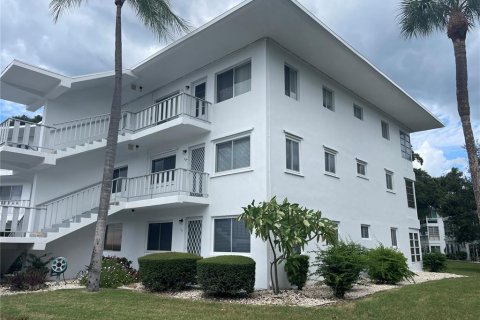 Condominio en venta en Seminole, Florida, 2 dormitorios, 84.73 m2 № 1405540 - foto 1