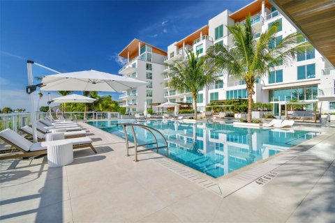 Condominio en venta en Clearwater, Florida, 2 dormitorios, 131.83 m2 № 1405538 - foto 3