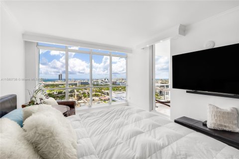 Condo in Miami Beach, Florida, 3 bedrooms  № 1158942 - photo 3