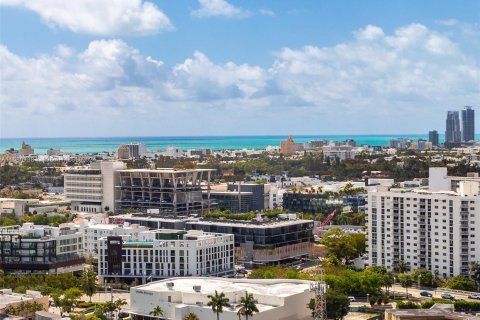 Condo in Miami Beach, Florida, 3 bedrooms  № 1158942 - photo 9