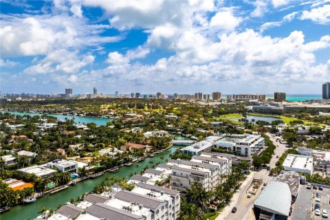 Condo in Miami Beach, Florida, 3 bedrooms  № 1158942 - photo 5