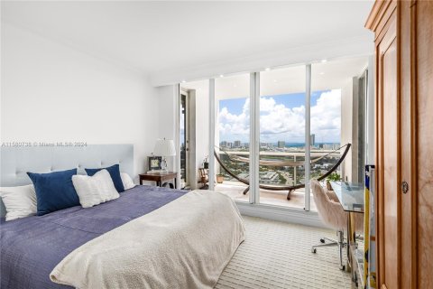 Condo in Miami Beach, Florida, 3 bedrooms  № 1158942 - photo 18