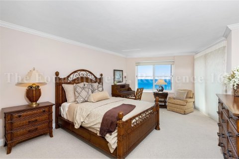 Condo in Lauderdale-by-the-Sea, Florida, 2 bedrooms  № 815301 - photo 24