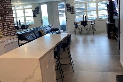 Copropriété à vendre à Miami Beach, Floride: 2 chambres, 82.68 m2 № 1345288 - photo 4