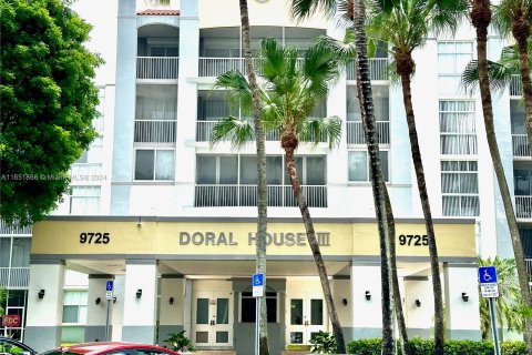 Condominio en alquiler en Doral, Florida, 3 dormitorios, 114.27 m2 № 1345239 - foto 29