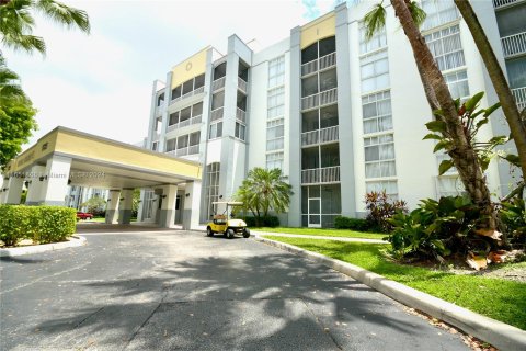 Copropriété à louer à Doral, Floride: 3 chambres, 114.27 m2 № 1345239 - photo 30