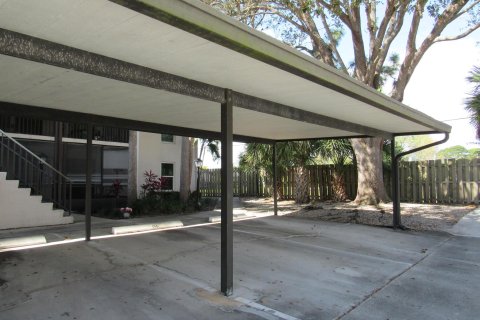 Condominio en venta en Stuart, Florida, 2 dormitorios, 101.45 m2 № 1009639 - foto 16