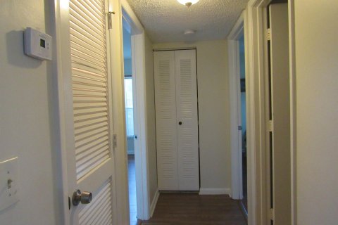 Condo in Stuart, Florida, 2 bedrooms  № 1009639 - photo 22