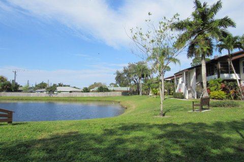 Condo in Stuart, Florida, 2 bedrooms  № 1009639 - photo 15