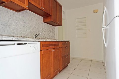 Снять в аренду квартиру в Майами-Бич, Флорида 2 спальни, 83.52м2, № 866362 - фото 10
