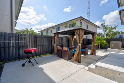 Casa en venta en Florida City, Florida, 5 dormitorios, 176.7 m2 № 1171537 - foto 17