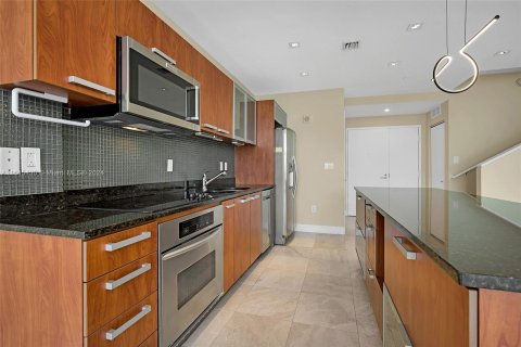 Condo in Aventura, Florida, 2 bedrooms  № 1328696 - photo 20