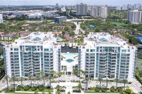 Condominio en venta en Aventura, Florida, 2 dormitorios, 121.98 m2 № 1328696 - foto 9