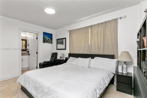 Casa en venta en Miami, Florida, 3 dormitorios, 117.71 m2 № 1328733 - foto 15