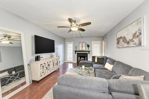 Copropriété à louer à Tampa, Floride: 2 chambres, 92.53 m2 № 1341570 - photo 1