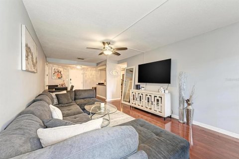 Copropriété à louer à Tampa, Floride: 2 chambres, 92.53 m2 № 1341570 - photo 15