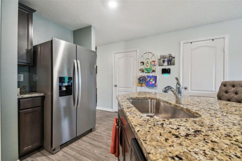 Townhouse in Tampa, Florida 2 bedrooms, 150.59 sq.m. № 1341569 - photo 7