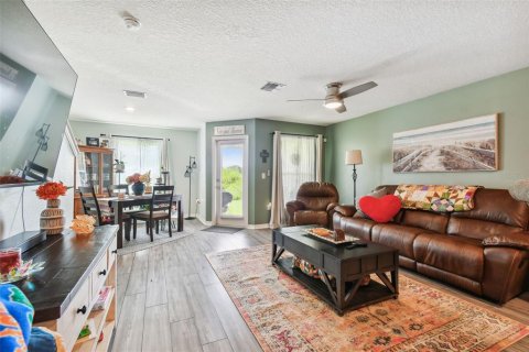 Touwnhouse à vendre à Tampa, Floride: 2 chambres, 150.59 m2 № 1341569 - photo 10