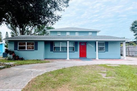 Villa ou maison à louer à Seminole, Floride: 3 chambres, 112.41 m2 № 1373090 - photo 1