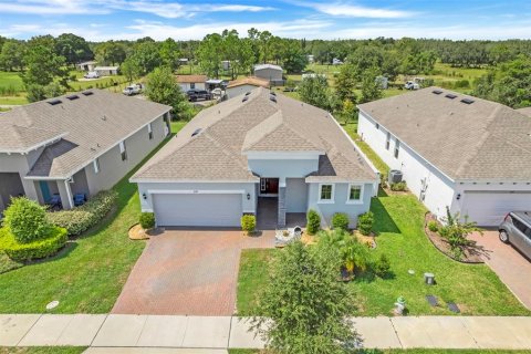 House in Davenport, Florida 4 bedrooms, 169.83 sq.m. № 1373053 - photo 1