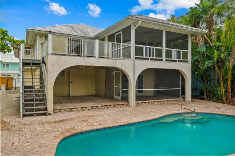 Villa ou maison à vendre à Stuart, Floride: 3 chambres, 235.97 m2 № 1175394 - photo 1