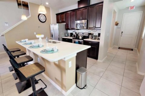 Townhouse in Kissimmee, Florida 4 bedrooms, 165.55 sq.m. № 229190 - photo 14