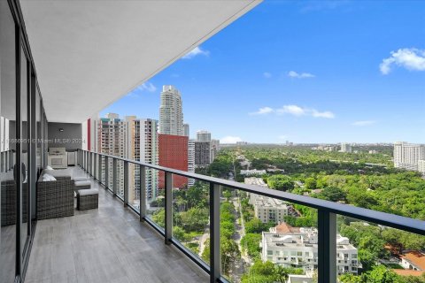 Condominio en venta en Miami, Florida, 2 dormitorios, 107.12 m2 № 1431261 - foto 19