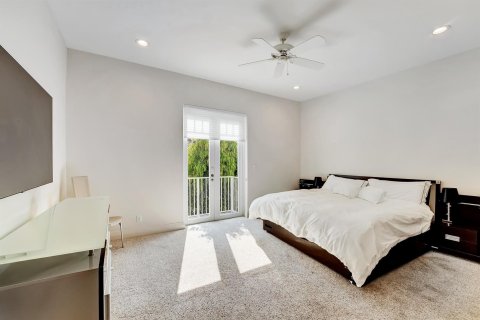 Casa en venta en Delray Beach, Florida, 5 dormitorios, 566.43 m2 № 1189655 - foto 28