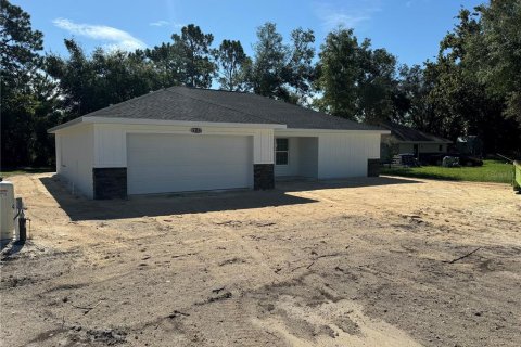 House in Belleview, Florida 4 bedrooms, 133.97 sq.m. № 1342881 - photo 1